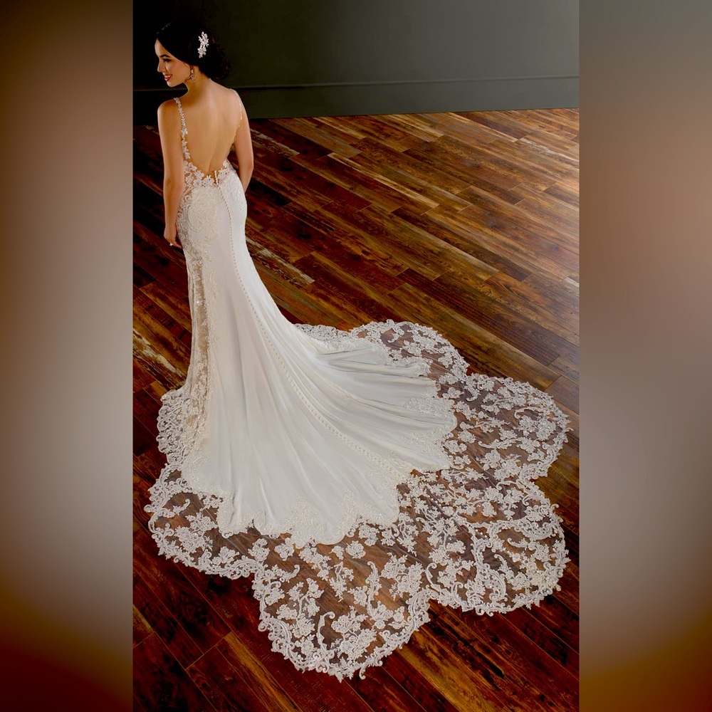 Martina Liana Wedding Gown #1128 BRAND NEW WITH TAGS.